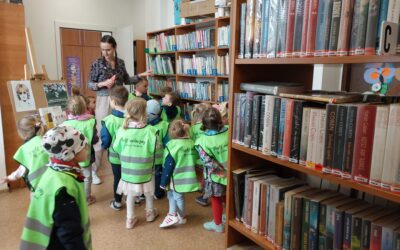 Lekcja biblioteczna z okazji Tygodnia Bibliotek – Przedszkole w Miedarach