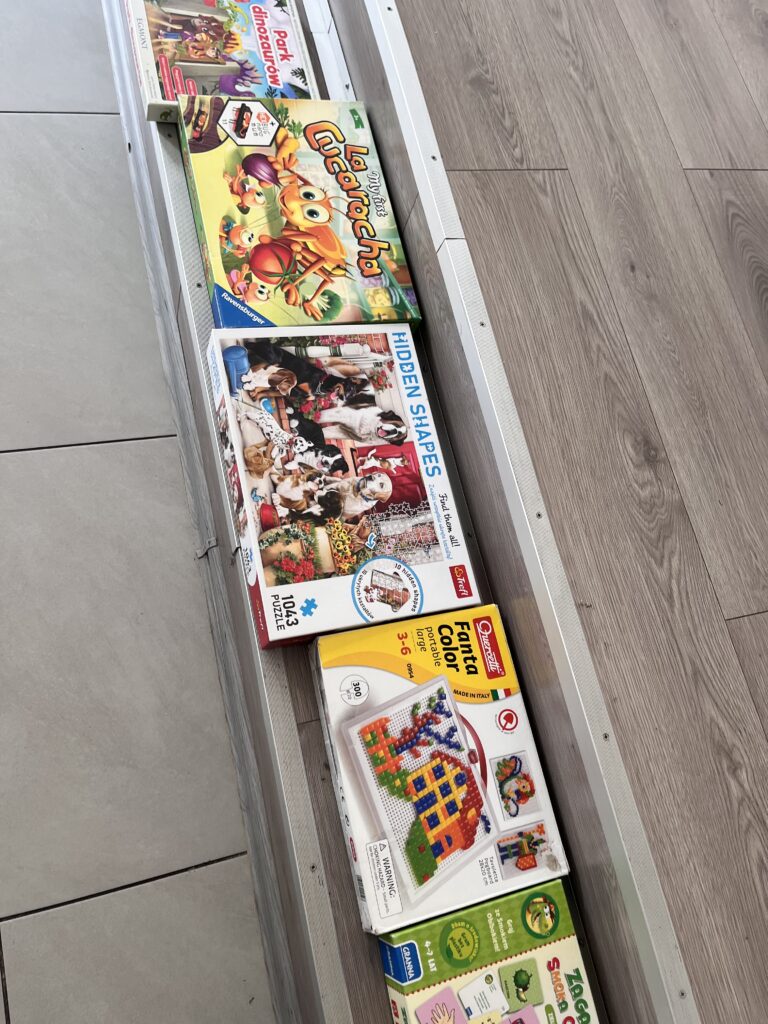 Planszówki w bibliotece w Ziemięcicach KWIECIEŃ 2026 3 IMG 6476 1776065707891